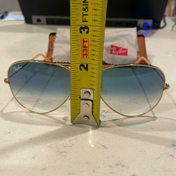 Ray-Ban sunglasses - Picture 3 of 5